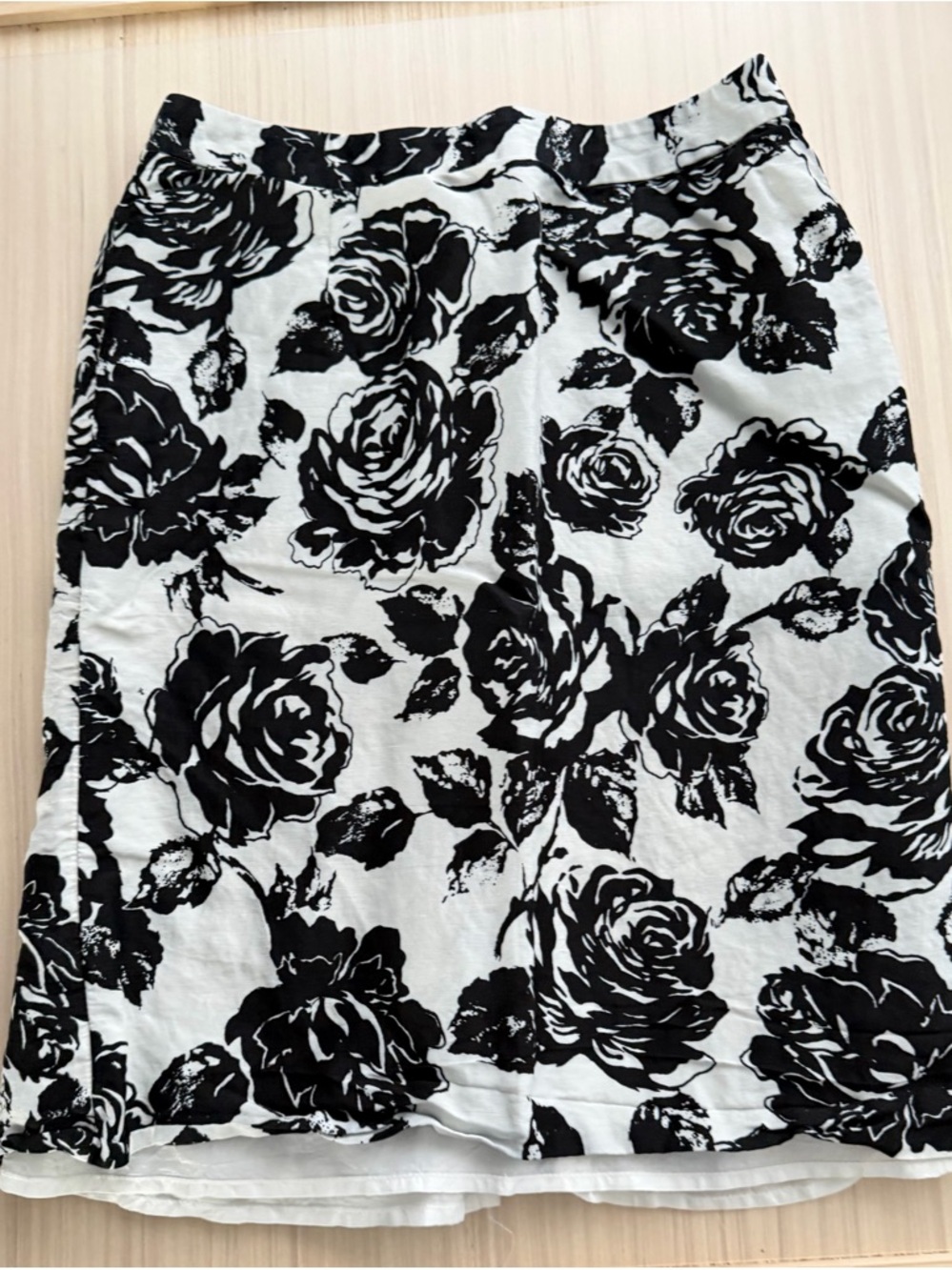 White House Black Market Black and White Floral A-Line Skirt
